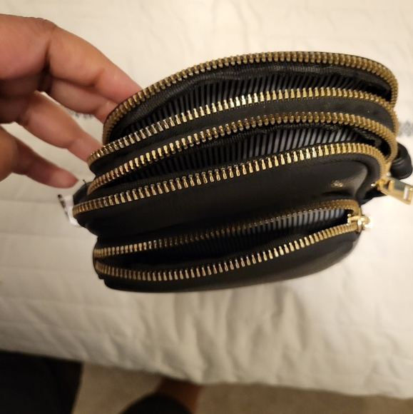 Mali & Lily Crossbody - Picture 3 of 5